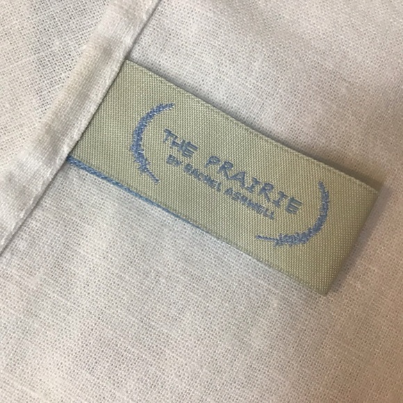 White linen napkins & wicker napkin rings - Picture 2 of 6